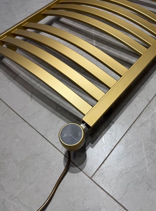 Рушникосушка електрична Terma D01 960x500 Brass, з теном MOA-WiFi праворуч
