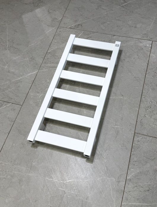 Рушникосушка водяна Terma Vivo 670x300 (Soft 9016)  WGVOV067030KJ16SX