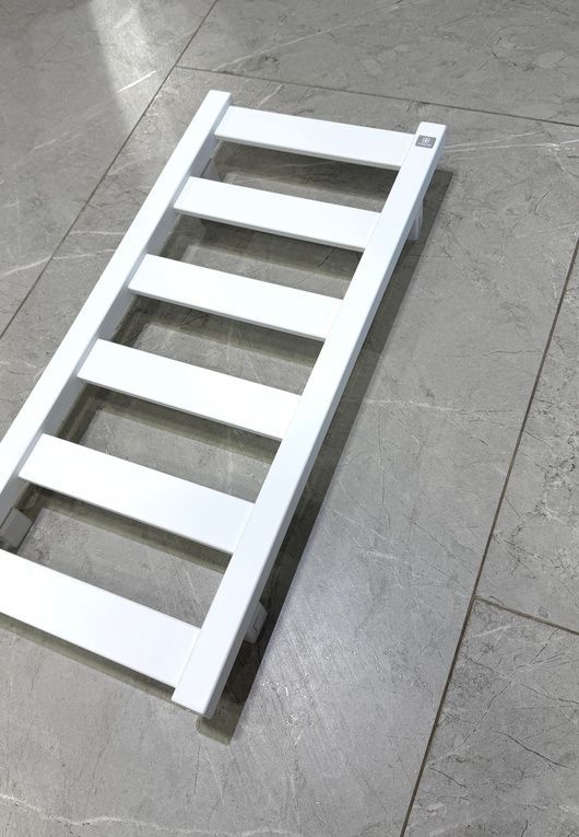 Рушникосушка водяна Terma Vivo 670x300 (Soft 9016)  WGVOV067030KJ16SX