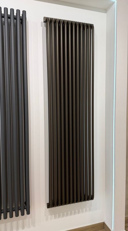 Дизайн-радіатор з нижнім підключенням Terma Delfin 1800x500 mm, Anodic Brown WGDLF180050KABNZX