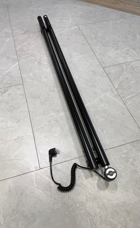 Рушникосушка електрична Terma ROLO HANGER 1400x95 Black mat, тен MOA справа