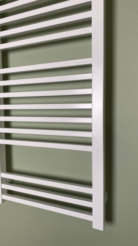 Рушникосушка водяна Terma Bone 1260x500 9016 Mat WGBON126050KJ16SX