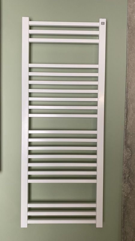 Рушникосушка водяна Terma Bone 1260x500 9016 Mat WGBON126050KJ16SX