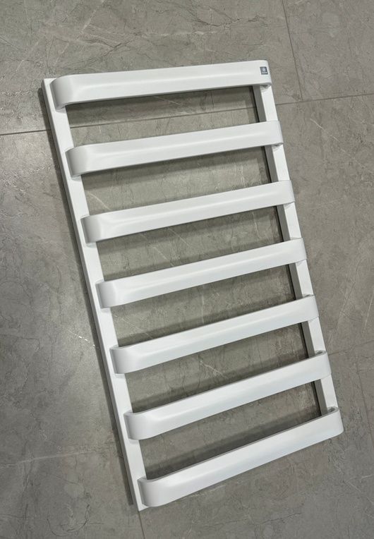 Рушникосушка водяна Terma WIX 850x500, White mat